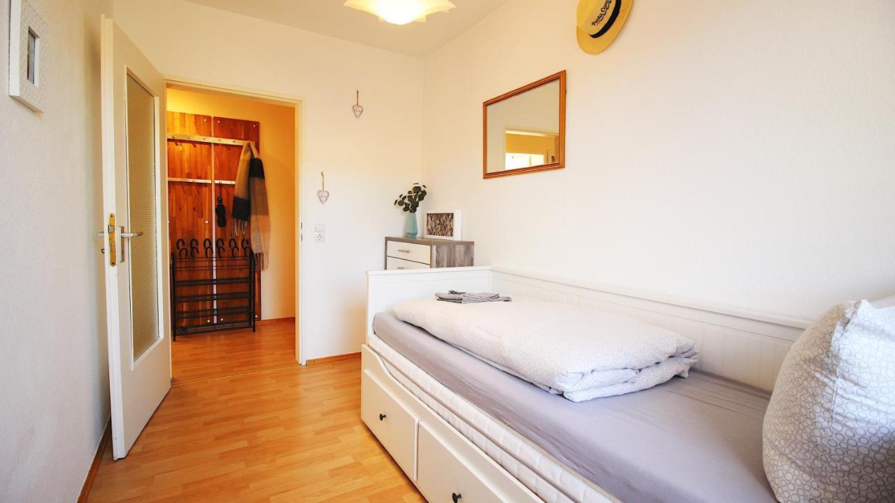 Apartment With Sunny Balcony, Near Main River