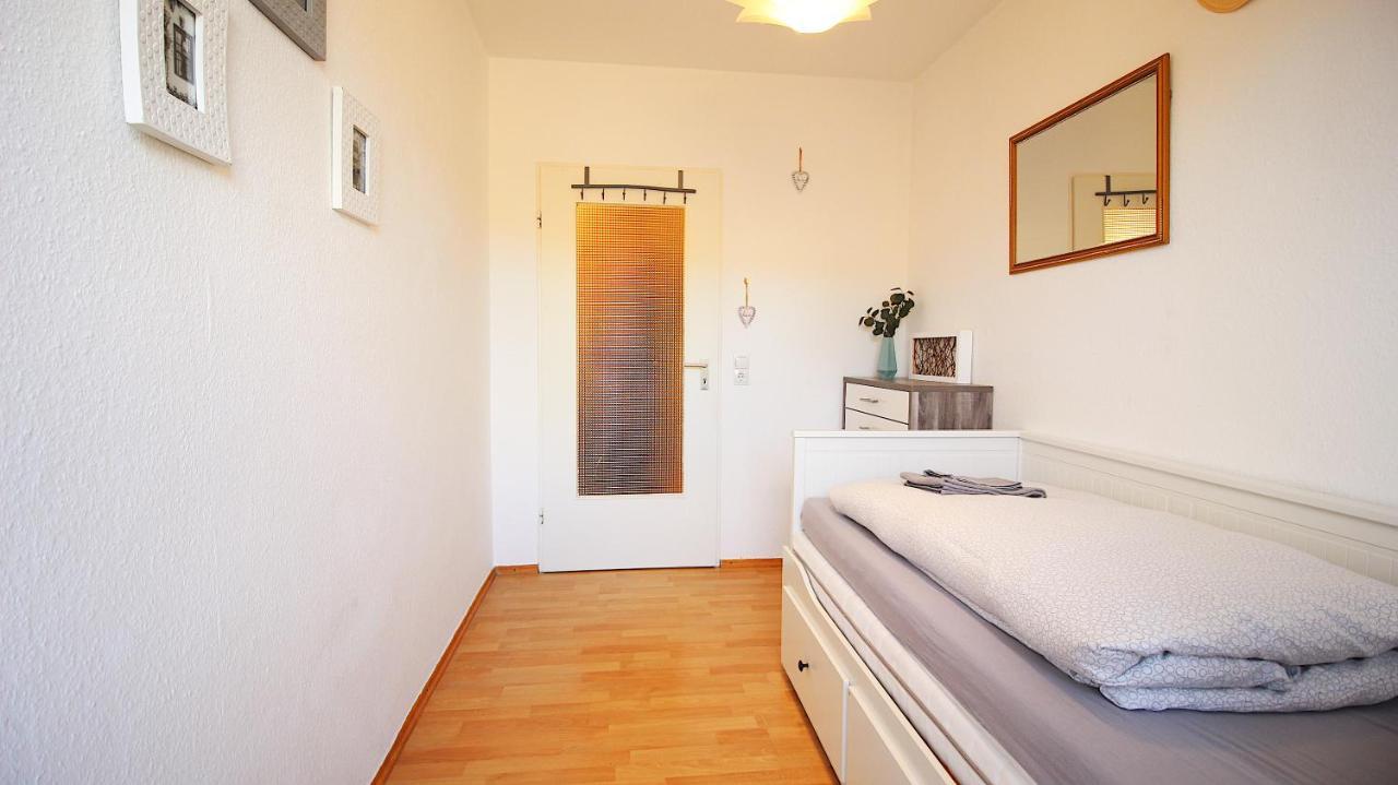 With Sunny Balcony, Near Main River Apartment Wurzburg