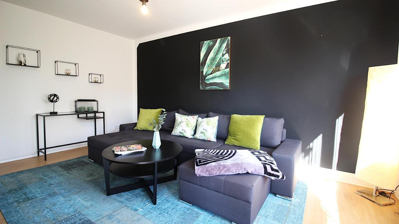 Apartment With Sunny Balcony, Near Main River *